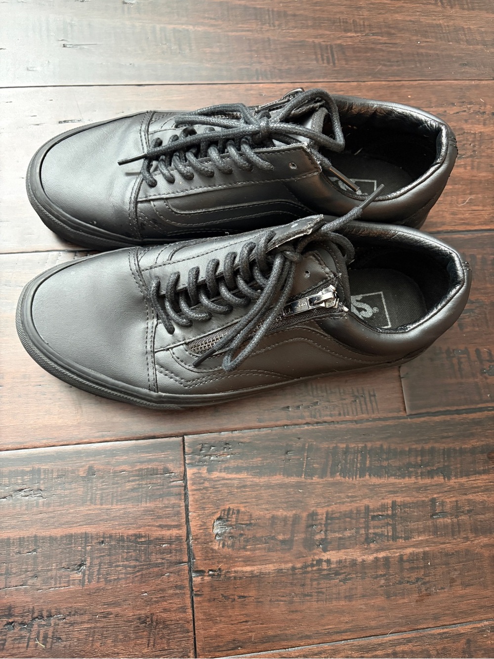 Vans Black Leather Low-Top Sneaker with Side Zip skate grunge 90’s Y2K - Picture 9 of 9